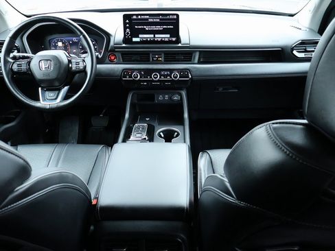 Certified 2023 Honda Pilot Black Edition image 13