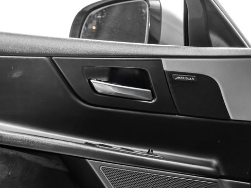 Used 2019 Jaguar XE R-Sport AWD/4WD image 51