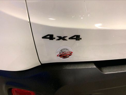 Certified 2023 Jeep Renegade Trailhawk AWD/4WD image 8