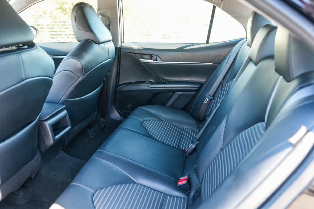 Used 2023 Toyota Camry SE FWD image 17