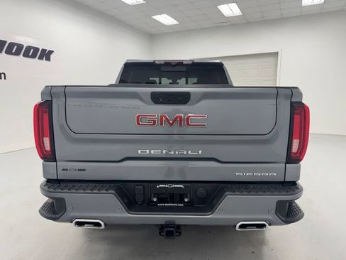 Used 2021 GMC Sierra 1500 Denali w/ Denali Ultimate Package AWD/4WD image 6