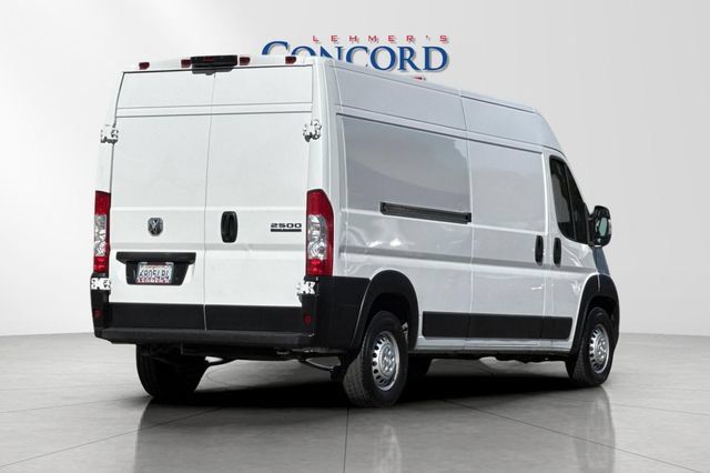 Used 2025 RAM ProMaster 2500 w/ Convenience Group FWD image 4