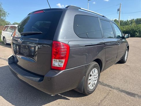 Used 2014 Kia Sedona LX FWD image 5
