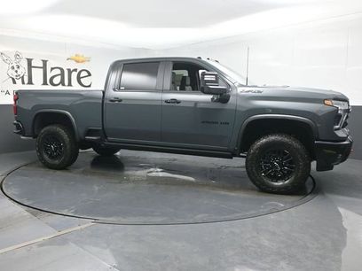 New 2026 Chevrolet Silverado 2500 ZR2 w/ LPO, Dark Essentials Package