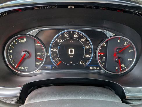 Used 2023 Chevrolet Traverse Premier FWD image 17