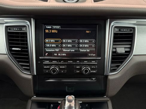 Used 2016 Porsche Macan Turbo image 53