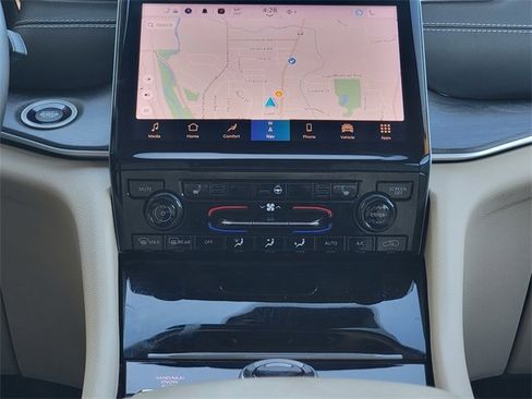 Certified 2021 Jeep Grand Cherokee L Limited image 28