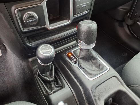 Used 2022 Jeep Gladiator Sport w/ Trailer Tow Package image 14