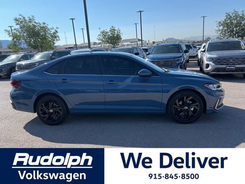 New 2025 Volkswagen Jetta SE image 7