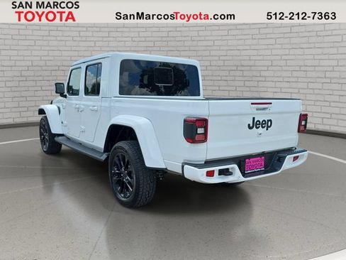 Used 2023 Jeep Gladiator Overland AWD/4WD image 7