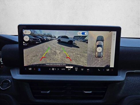 New 2026 Ford Explorer Platinum image 13