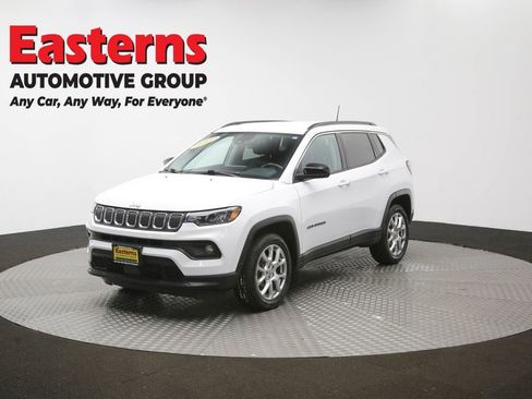 Used 2022 Jeep Compass Latitude AWD/4WD image 53