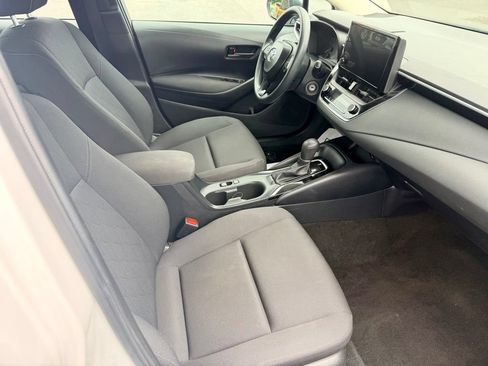 Used 2023 Toyota Corolla LE FWD image 12