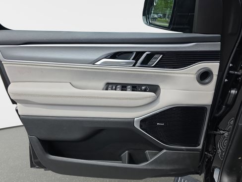 New 2026 Jeep Grand Wagoneer L Limited AWD/4WD image 23