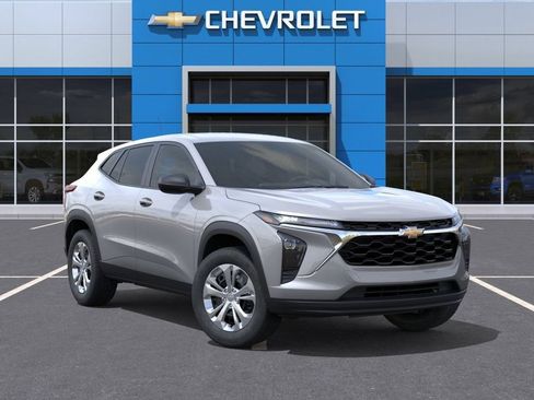 Used 2026 Chevrolet Trax LS w/ Driver Confidence Package FWD image 7