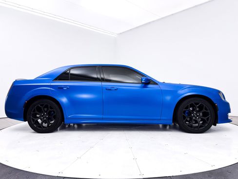 Used 2018 Chrysler 300 S w/ 300S Premium Group image 41