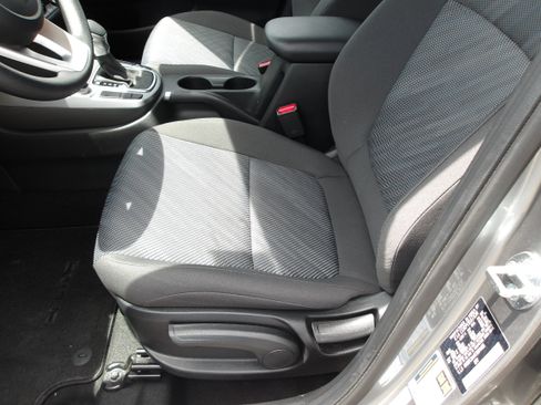 Used 2026 Kia Seltos LX AWD/4WD image 13