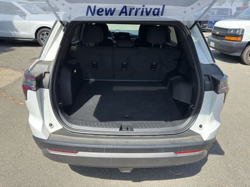 Certified 2025 Chevrolet Equinox LT w/ Safety and Technology Package image 8