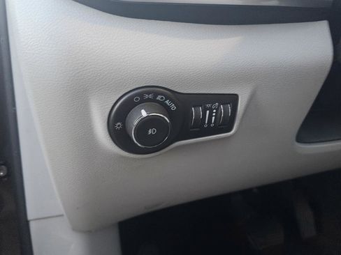 Used 2022 Jeep Compass Latitude w/ Sun and Sound Group image 15