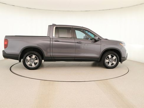 Used 2025 Honda Ridgeline RTL image 8