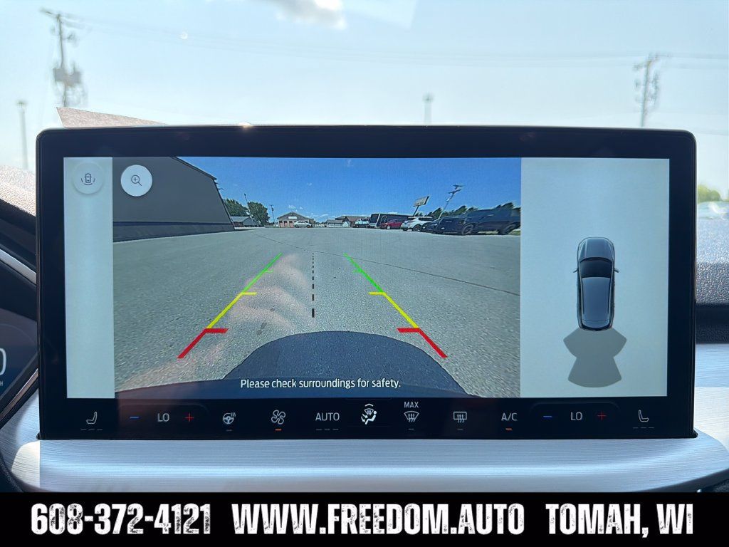 Used 2025 Ford Escape Platinum AWD/4WD image 20