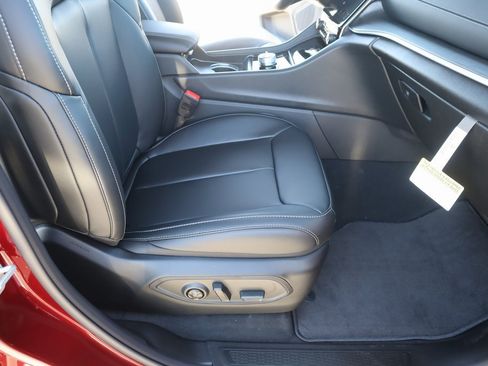 New 2025 Jeep Grand Cherokee L Limited image 14