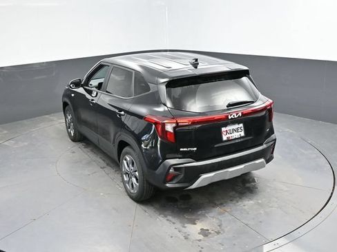Used 2024 Kia Seltos LX AWD/4WD image 38