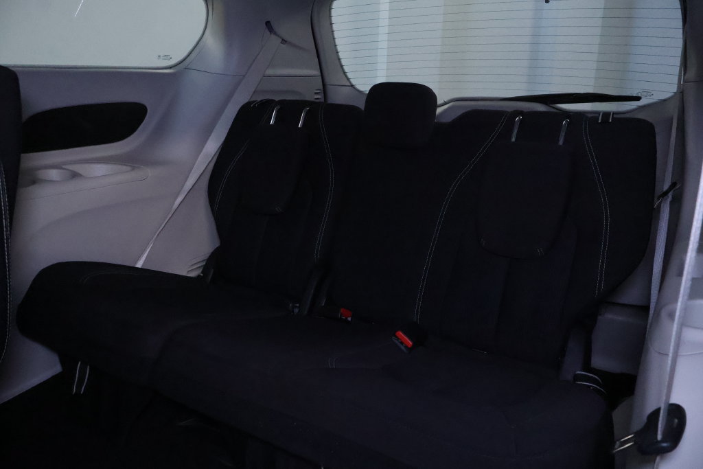Used 2023 Chrysler Voyager LX FWD image 16