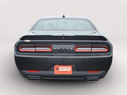 Used 2015 Dodge Challenger R/T Plus RWD image 12