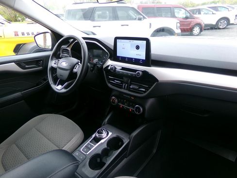 Used 2022 Ford Escape SE w/ SE Sport Appearance Package AWD/4WD image 32