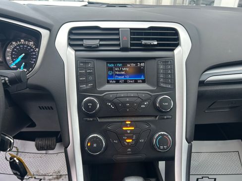 Used 2013 Ford Fusion SE image 21