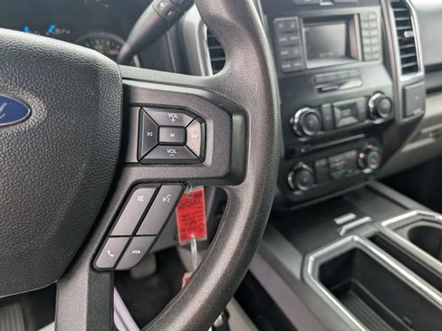 Used 2016 Ford F150 XLT AWD/4WD image 24