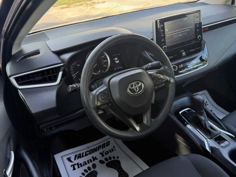 Used 2021 Toyota Corolla LE FWD image 12