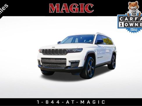 Used 2022 Jeep Grand Cherokee L Limited w/ Black Appearance Package RWD image 1