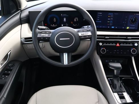 Certified 2026 Hyundai Tucson SEL FWD image 9
