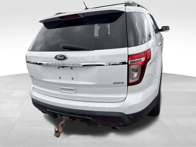 Used 2015 Ford Explorer XLT w/ Equipment Group 202A AWD/4WD image 12