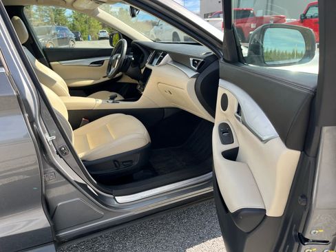 Used 2021 INFINITI QX50 Luxe image 31
