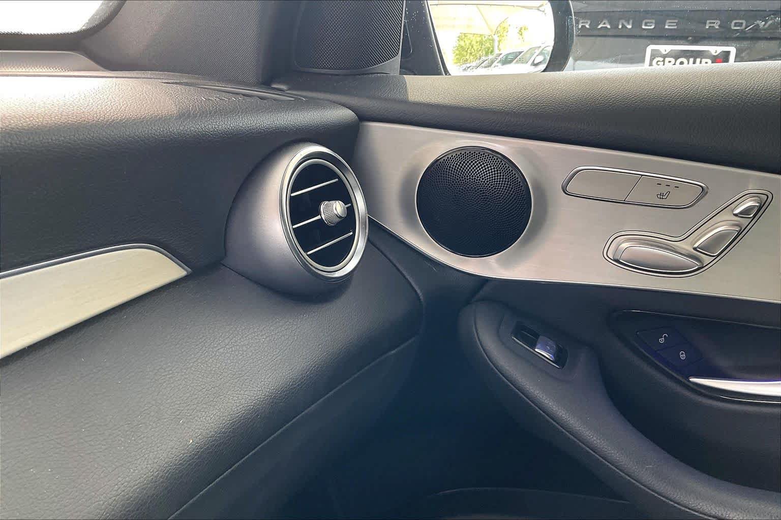 Used 2020 Mercedes-Benz GLC 300 image 33