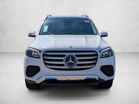 Used 2026 Mercedes-Benz GLS 450 4MATIC image 2