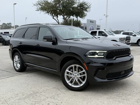 Used 2024 Dodge Durango GT image 2