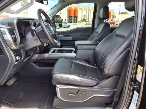 Used 2024 Ford F250 Lariat w/ Black Appearance Package image 24