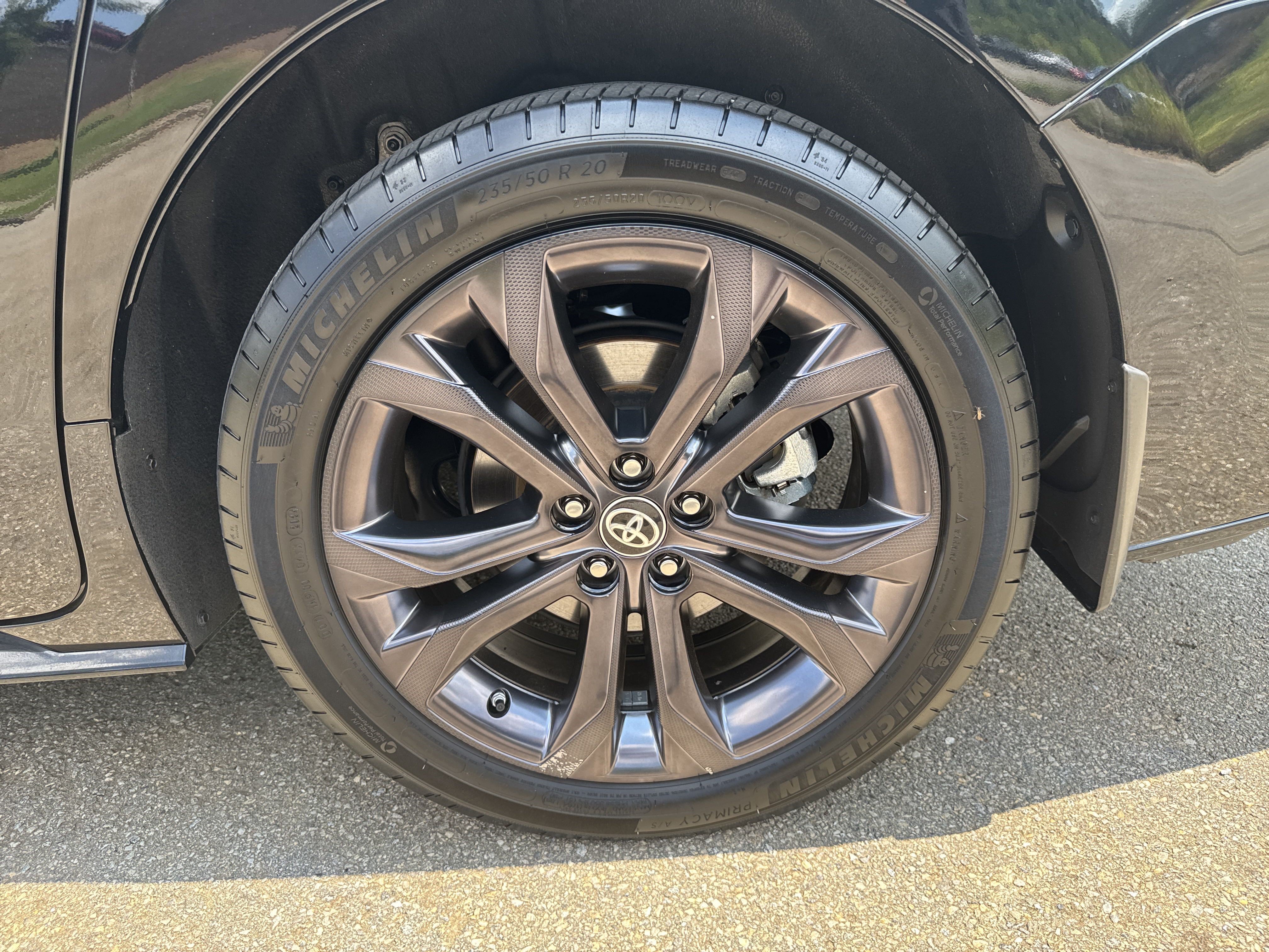 Used 2024 Toyota Sienna XSE w/ XSE Plus Package FWD image 20