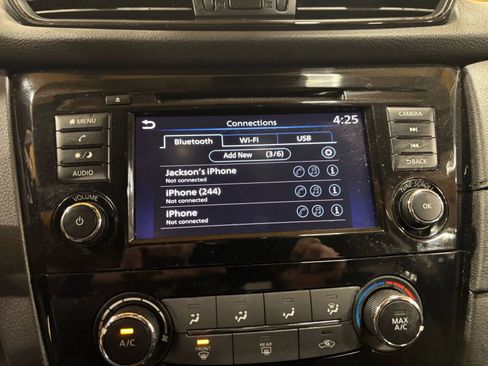 Used 2020 Nissan Rogue S w/ Special Edition Package image 42