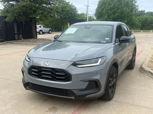 Used 2023 Honda HR-V Sport image 1