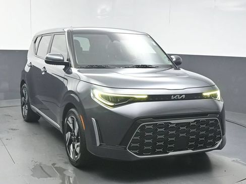 Used 2023 Kia Soul GT-Line w/ GT-Line Technology Package FWD image 2