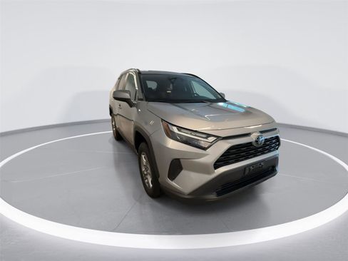 Used 2023 Toyota RAV4 XLE w/ Convenience Package AWD/4WD image 2