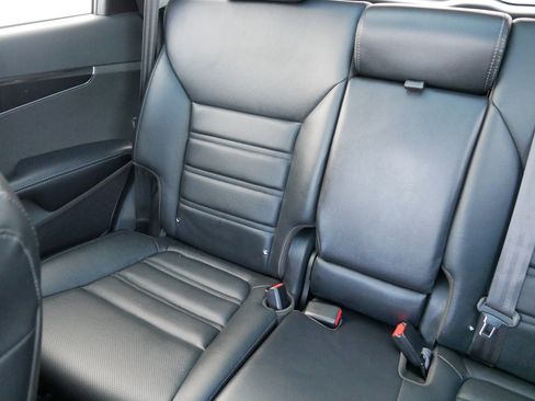 Used 2020 Kia Sorento SX image 12