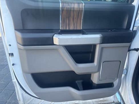 Used 2019 Ford F150 Lariat image 27