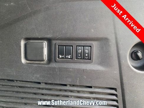 Used 2023 Chevrolet Suburban Premier AWD/4WD image 50