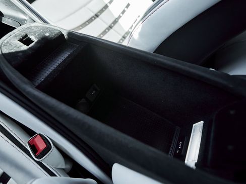 Used 2022 Ferrari Roma Base image 57